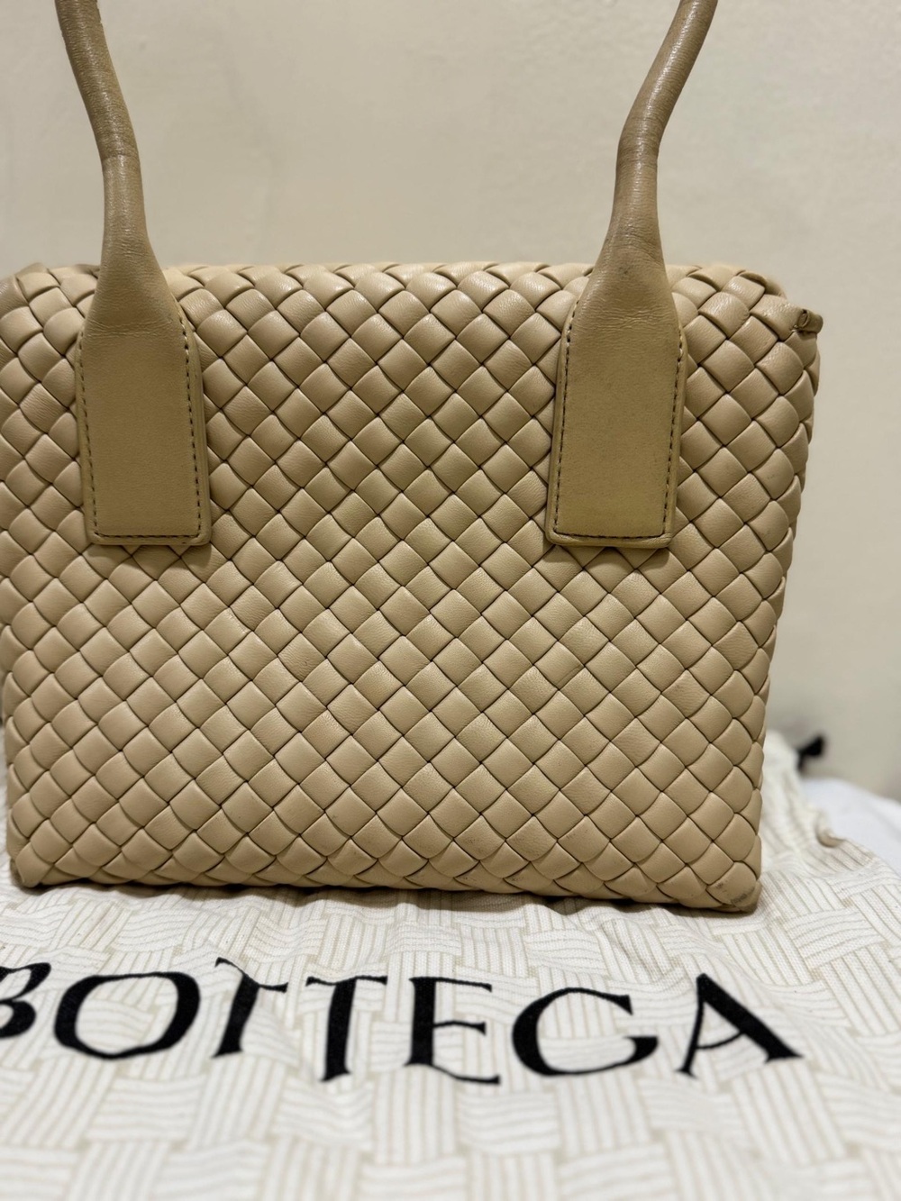 BOTTEGA VENETA Nappa Intrecciato Patti Top Handle Bag - Cream - Picture 6 of 15